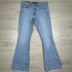 Levi's Women's Jeans 519 Low Flare Light Wash Size 7 JR M Low Rise Stretch